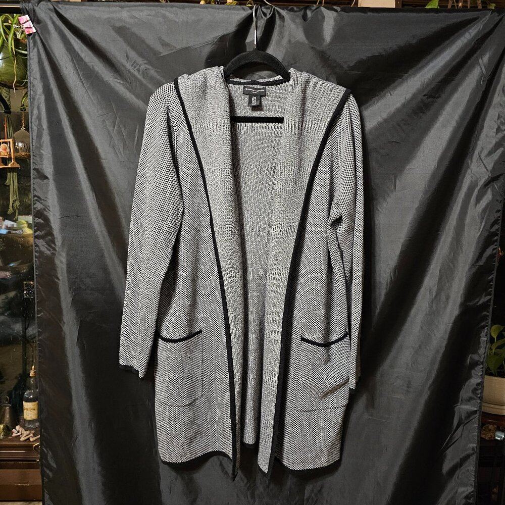 Adrienne Vittadini black and white check sweater cardigan. Size 1X
